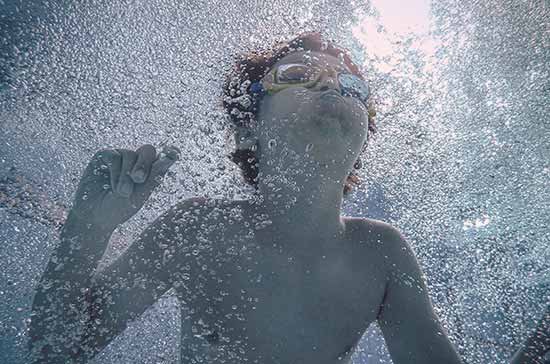 How I Helped My Son Overcome His Fear of Swimming